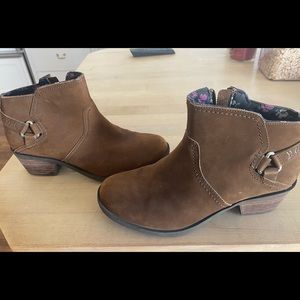 Teva brown ankle boots